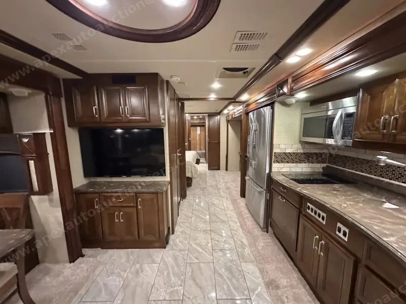 2015 American Revolution LE 42T Motorcoach photo 158
