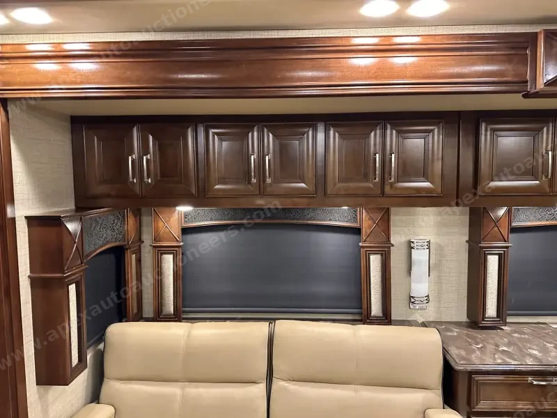 2015 American Revolution LE 42T Motorcoach photo 135