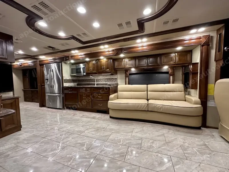 2015 American Revolution LE 42T Motorcoach photo 144