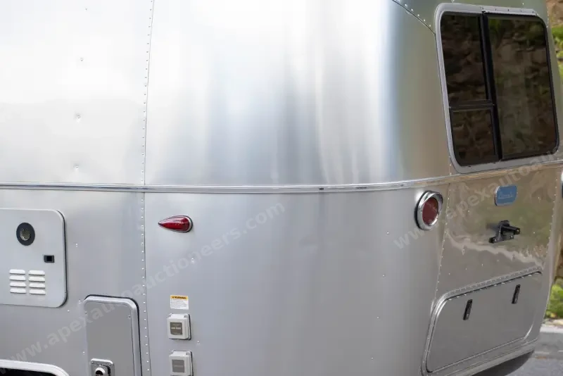 2021 Airstream Bambi 16′ Travel Trailer photo 42