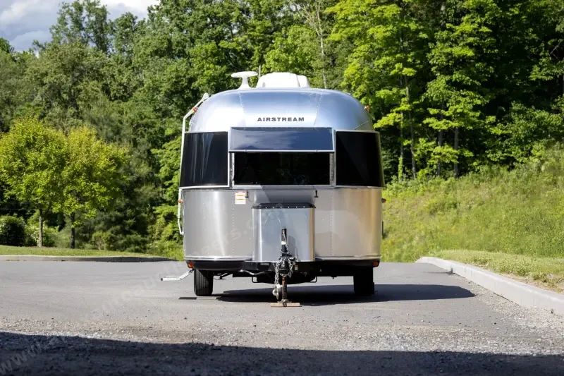 2021 Airstream Bambi 16′ Travel Trailer photo 5