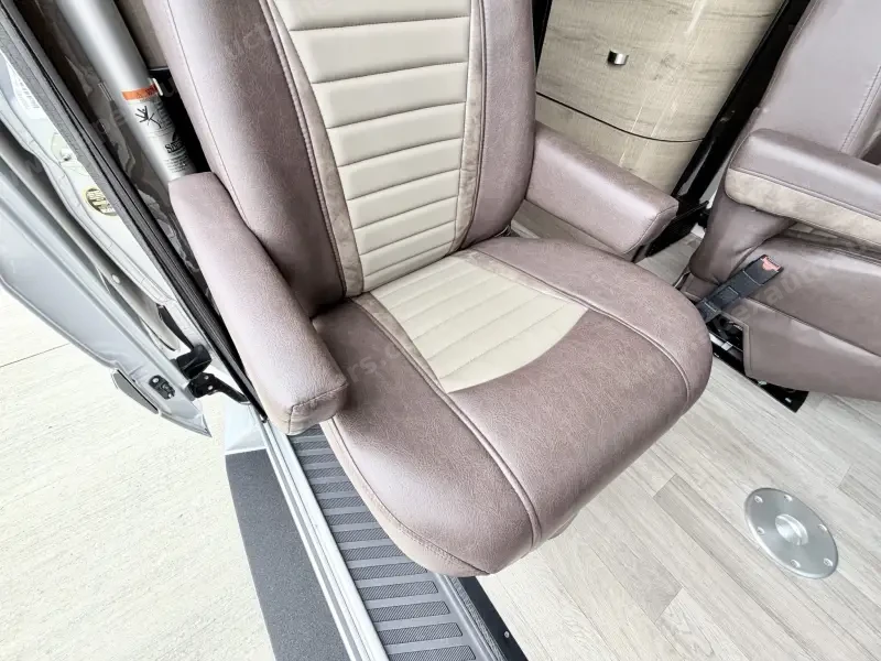 2019 Mercedes-Benz Sprinter 3500 Winnebago Era BM170X photo 121