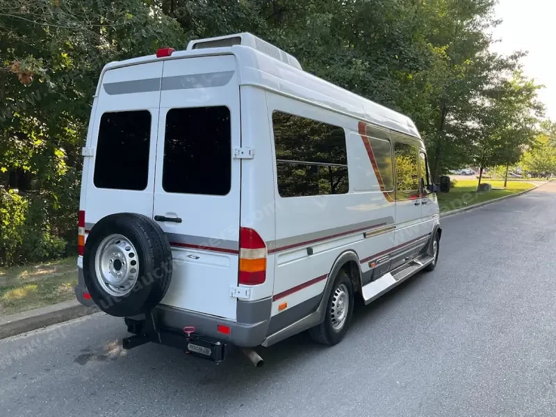 2004 Dodge Sprinter 2500 Gulf Stream Coach Vista Cruiser  SHC photo 17