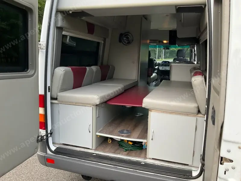 2004 Dodge Sprinter 2500 Gulf Stream Coach Vista Cruiser  SHC photo 106
