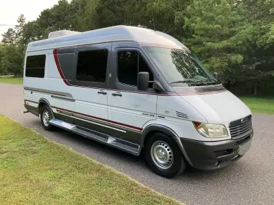 2004 Dodge Sprinter 2500 Gulf Stream Coach Vista Cruiser  SHC