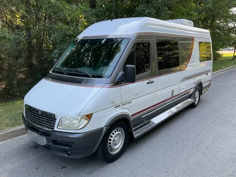 2004 Dodge Sprinter 2500 Gulf Stream Coach Vista Cruiser  SHC photo 8