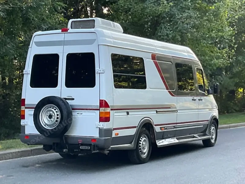 2004 Dodge Sprinter 2500 Gulf Stream Coach Vista Cruiser  SHC photo 19