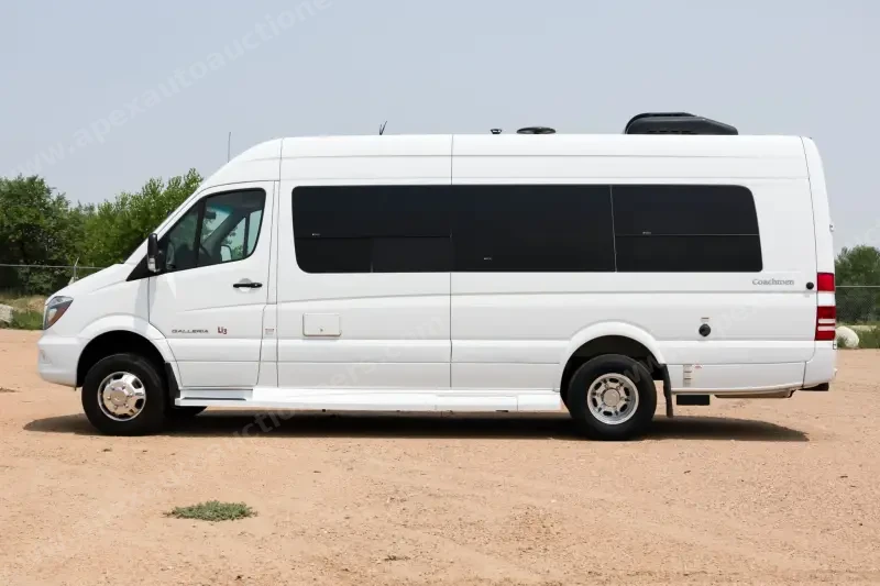2019 Coachmen Galleria 24FL 4x4 photo 2