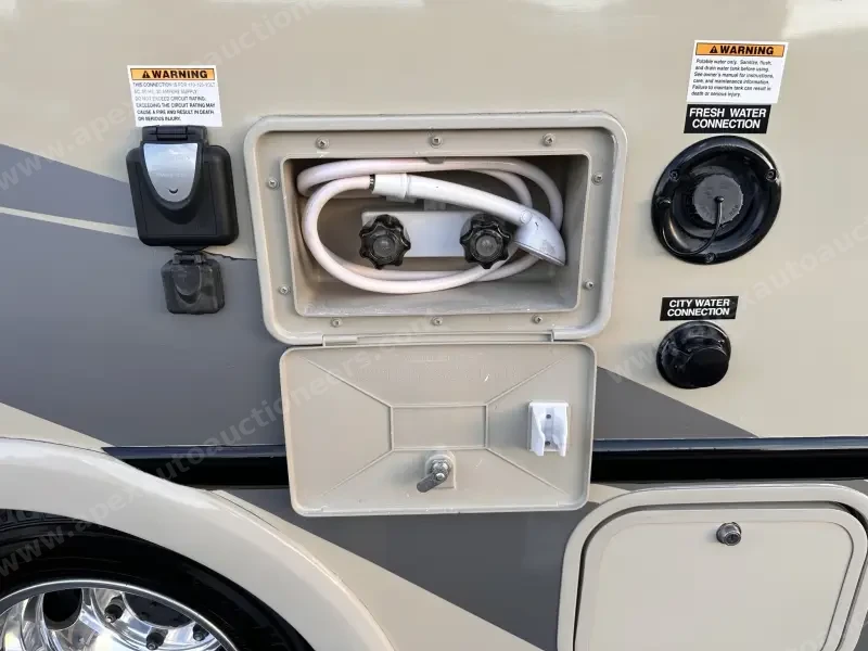 2018 Thor Motor Coach Compass 23TB photo 32