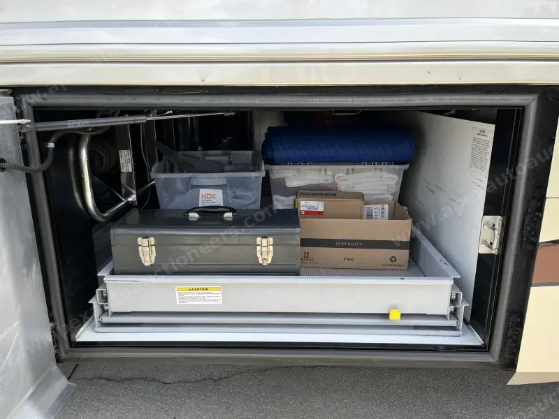 2012 American Eagle 45T Motorcoach photo 22