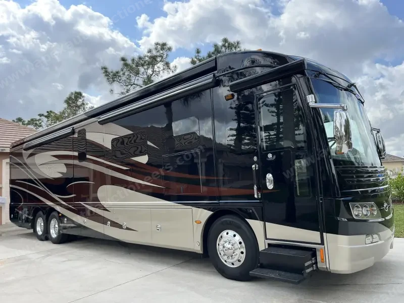 2012 American Eagle 45T Motorcoach photo 7