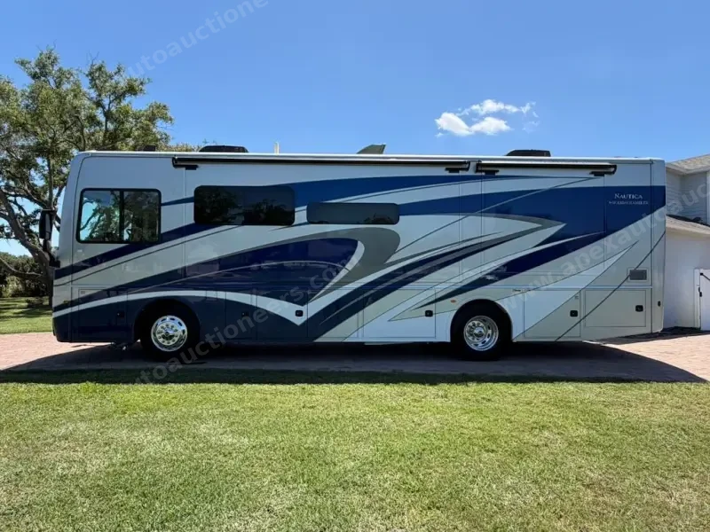 2023 Holiday Rambler Nautica 33TL Motorhome photo 3