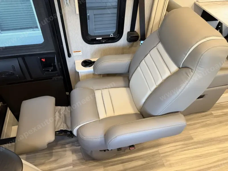 2023 Holiday Rambler Nautica 33TL Motorhome photo 34
