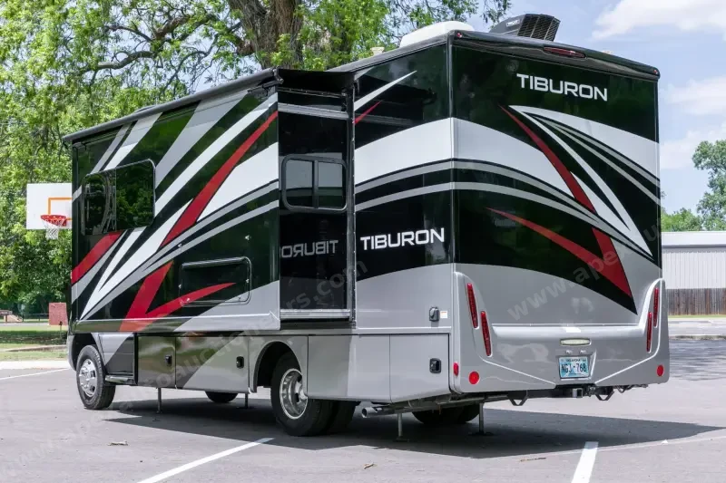 2023 Thor Motor Coach Tiburon 24FB photo 11