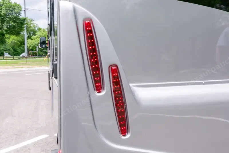2023 Thor Motor Coach Tiburon 24FB photo 20