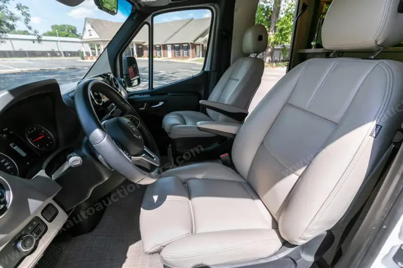 2023 Thor Motor Coach Tiburon 24FB photo 85
