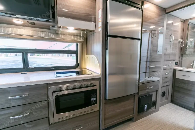2023 Thor Motor Coach Tiburon 24FB photo 131
