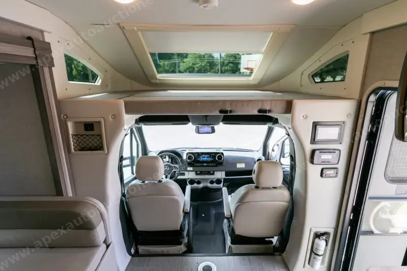 2023 Thor Motor Coach Tiburon 24FB photo 140