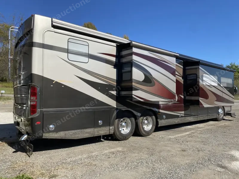 2011 American Coach Heritage 45B photo 11