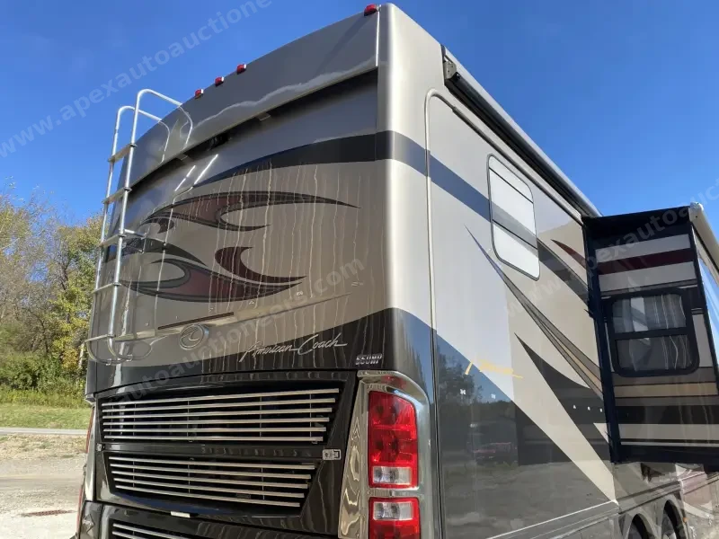 2011 American Coach Heritage 45B photo 7