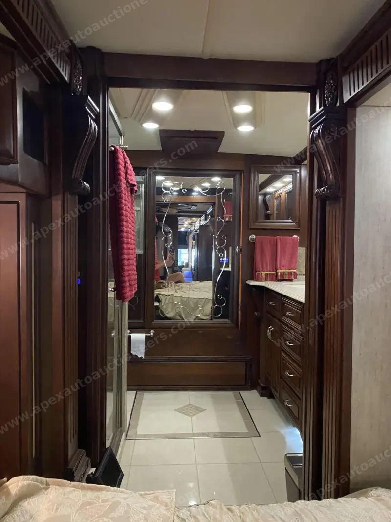 2011 American Coach Heritage 45B photo 139