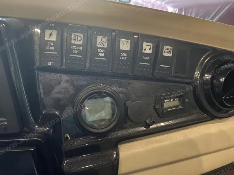 2011 American Coach Heritage 45B photo 56