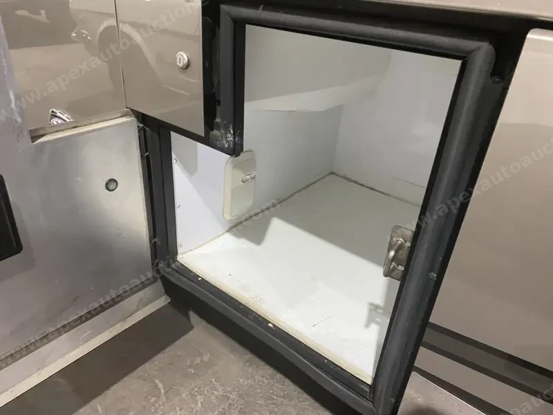 2011 American Coach Heritage 45B photo 22