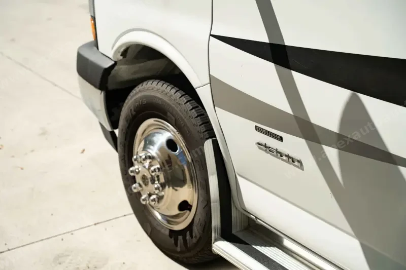 2021 Coachmen Freelander 27QB photo 27