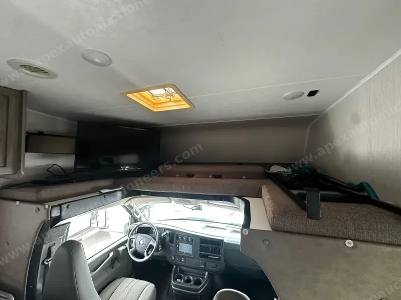 2021 Coachmen Freelander 27QB photo 41