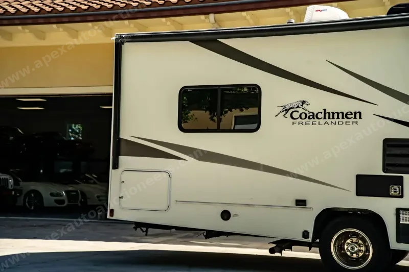 2021 Coachmen Freelander 27QB photo 18