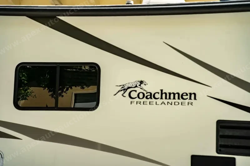 2021 Coachmen Freelander 27QB photo 19