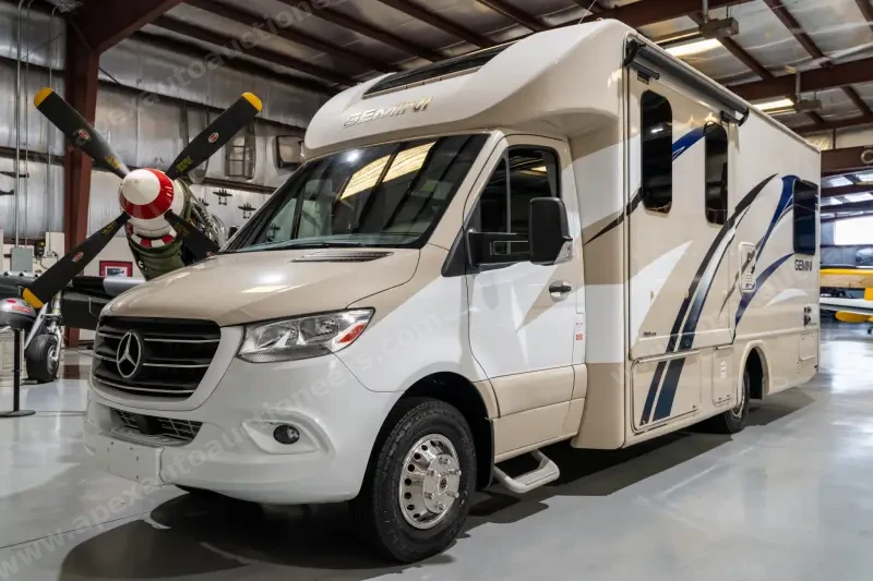 2020 Thor Motor Coach Gemini 24SX photo 2