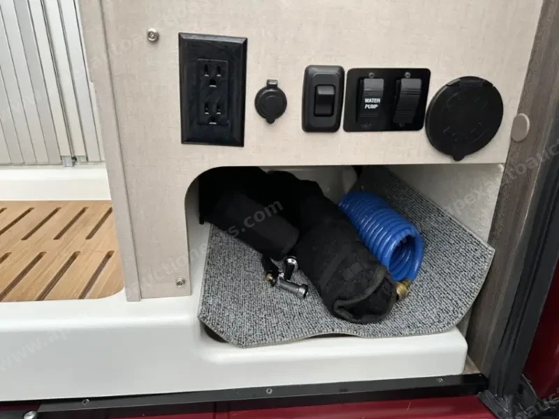 2018 Winnebago Travato 59K photo 34