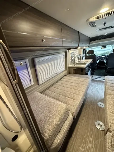2018 Winnebago Travato 59K photo 31