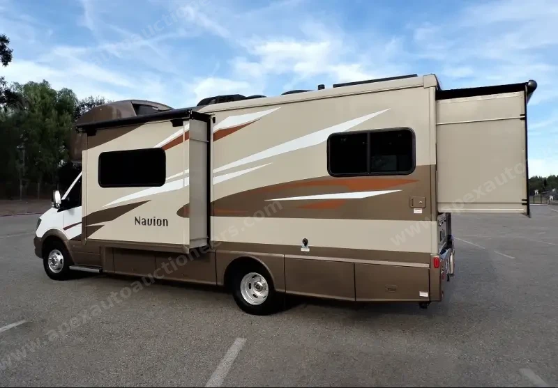 2017 Winnebago Navion 24G photo 25