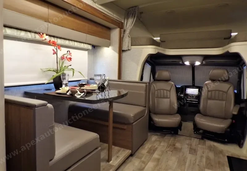 2017 Winnebago Navion 24G photo 11