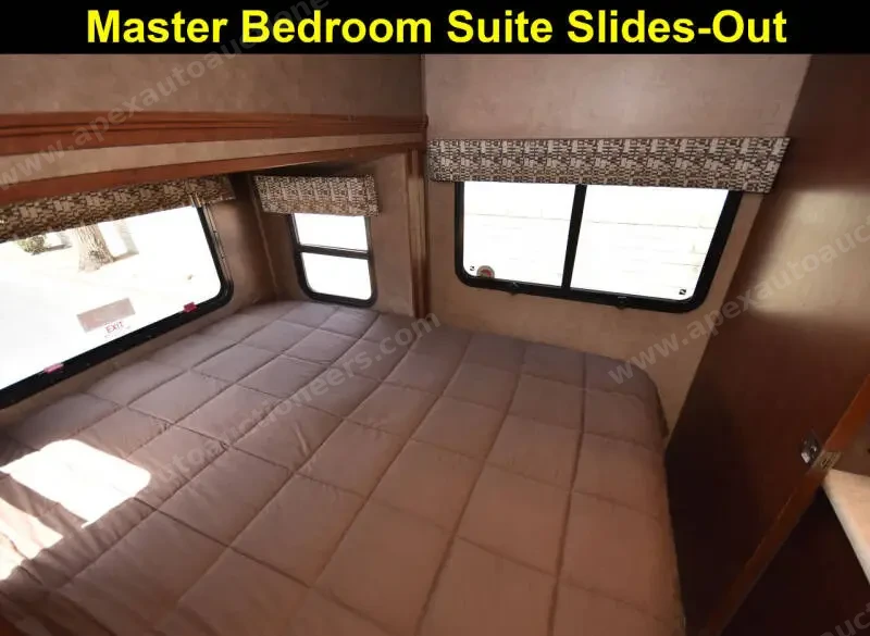 2017 Forest River Sunseeker 2400R photo 31