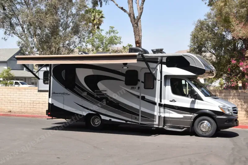 2017 Forest River Sunseeker 2400R photo 53