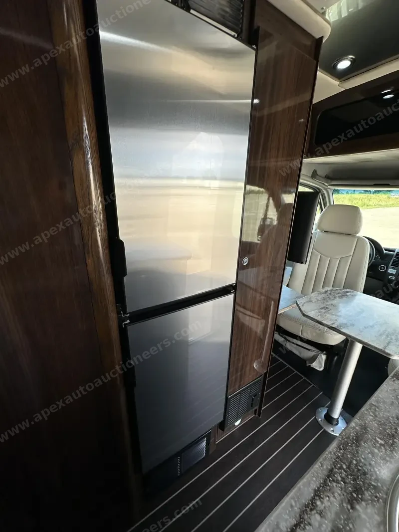 2016 Airstream Interstate EXT Grand Tour Series photo 17