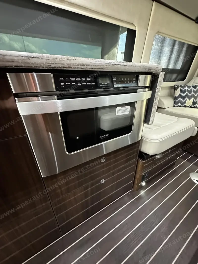2016 Airstream Interstate EXT Grand Tour Series photo 12