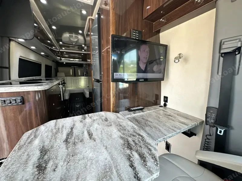 2016 Airstream Interstate EXT Grand Tour Series photo 7