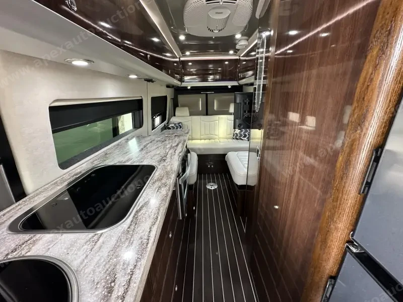 2016 Airstream Interstate EXT Grand Tour Series photo 26