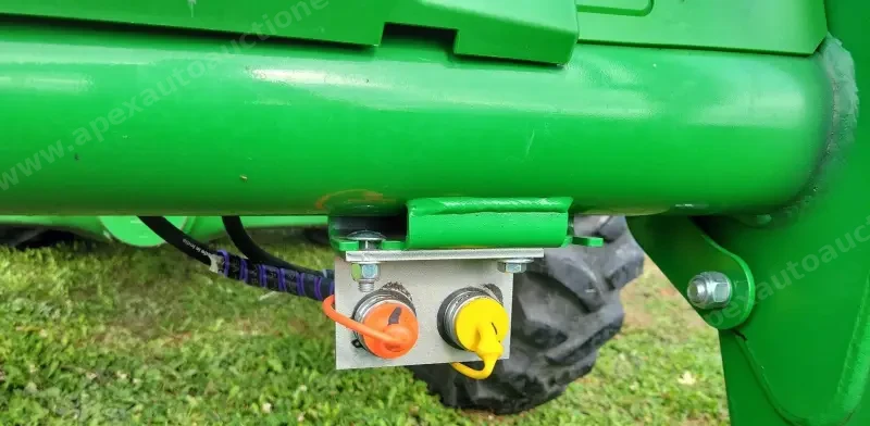 2015 John Deere 5075E photo 19