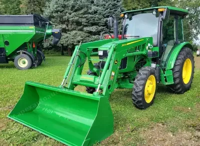 2015 John Deere 5075E