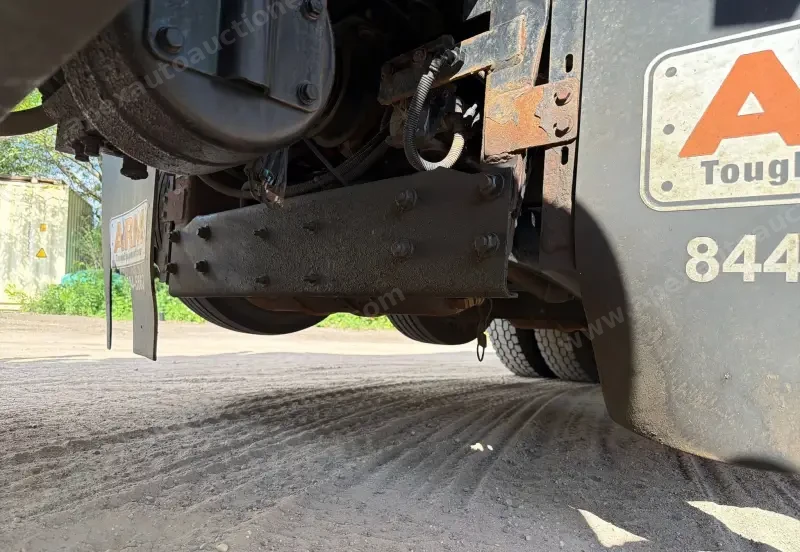 2021 Peterbilt 567 Quad-Axle Dump Truck photo 9