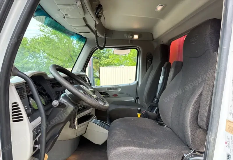 2021 Peterbilt 567 Quad-Axle Dump Truck photo 59
