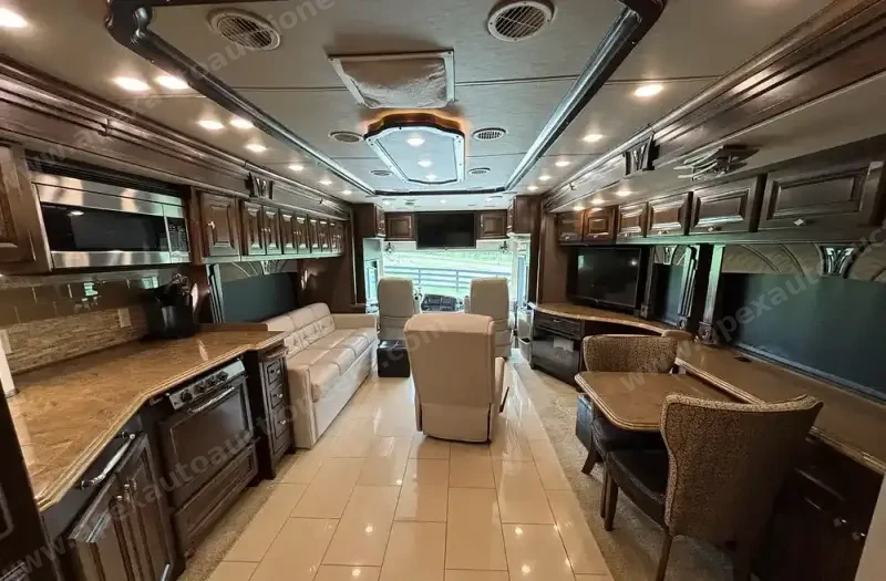 2016 Tiffin Phaeton 36GH photo 119