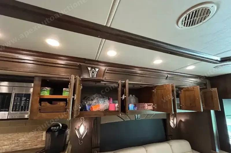 2016 Tiffin Phaeton 36GH photo 75