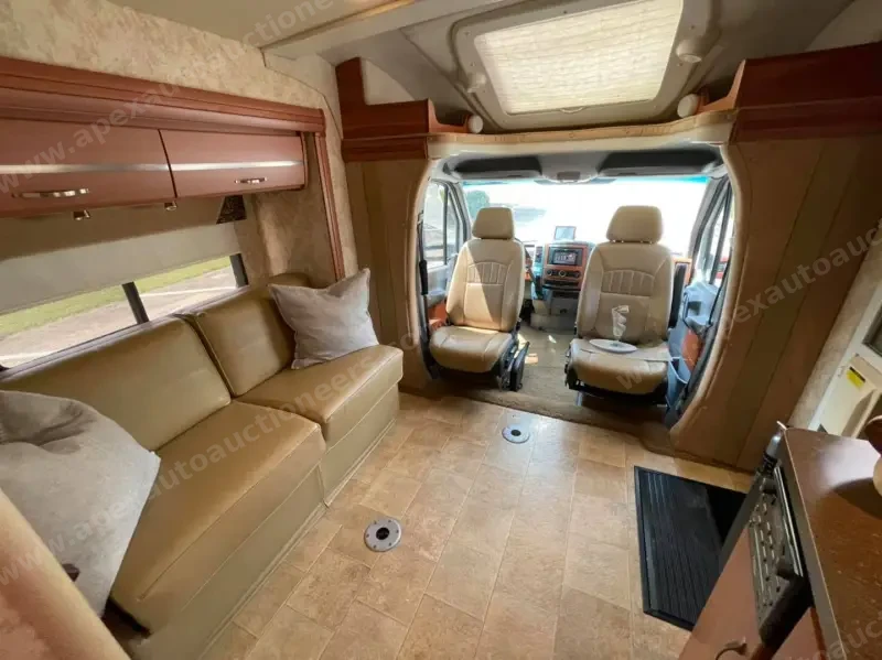 2014 Winnebago View 24g photo 3