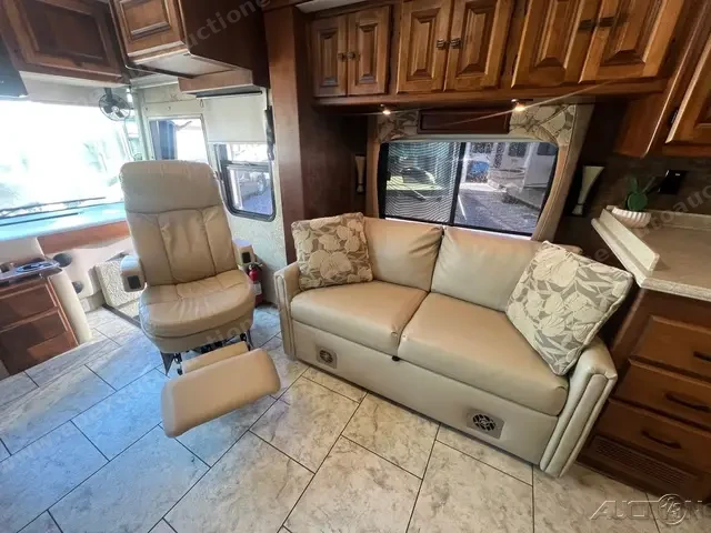 2011 Tiffin Allegro Red 36QSA photo 58